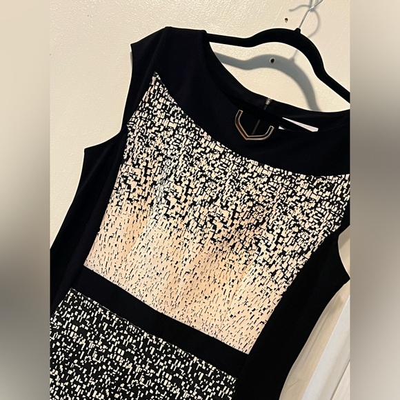 Joseph Ribkoff Dress Black Textured Cream Gold Hardware Cap Sleeve Zip - Picture 4 of 5